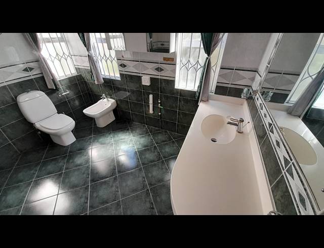 4 BEDROOM FLAT TO LET IN MUSGRAVE
